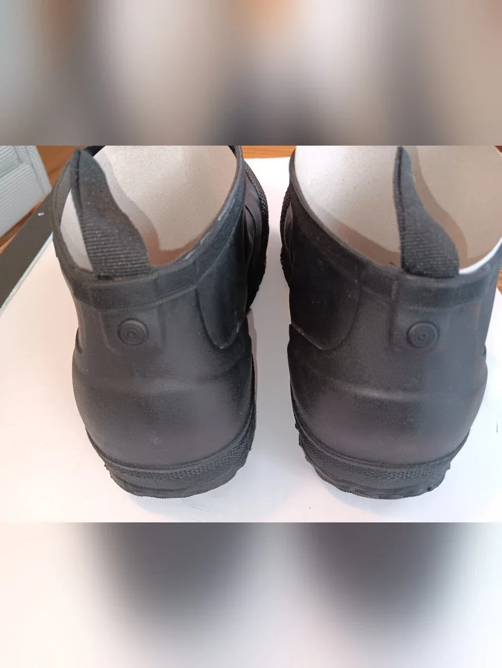 Bogs front zip